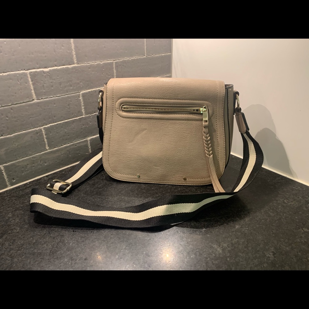 GAP Crossbody with Black and White Strap